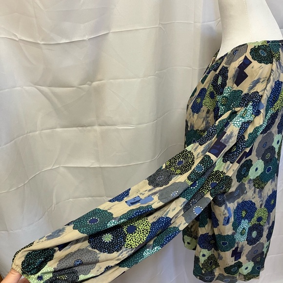 CBR Blue and Green Buttoned Long Sleeve Blouse - Picture 3 of 7